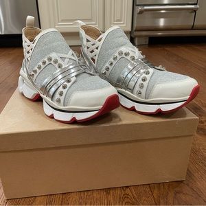 Christian Louboutin run flat white/silver size 37